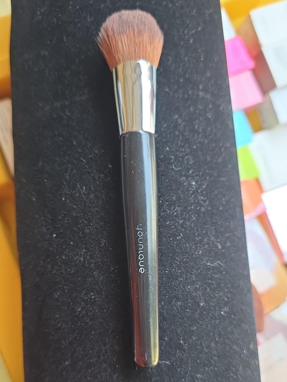 Younique Brown Bristle Eyeshadow Brush with Black Handle